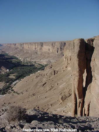 Another view into Wadi Hadramawt