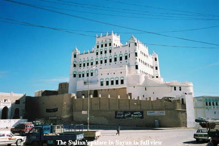 The Sultan's palace in Sayun in full view