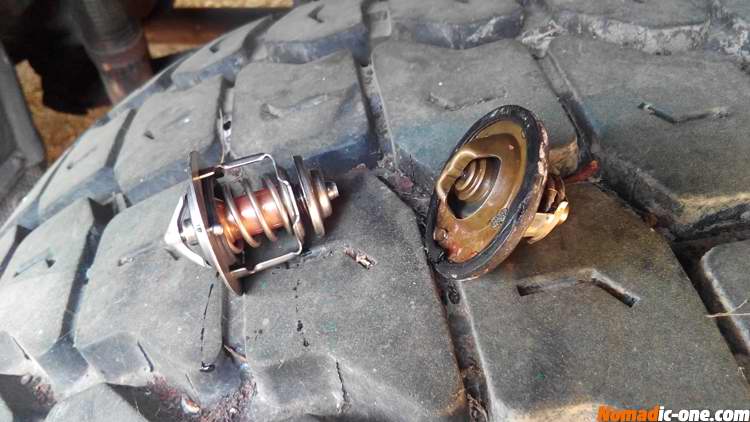 Toyota Land Cruiser LJ70 thermostat