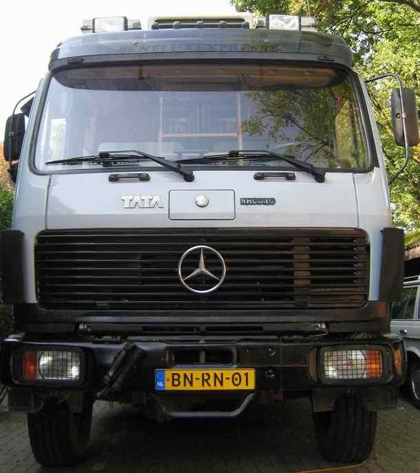 Mercedes Benz 1017A overland truck