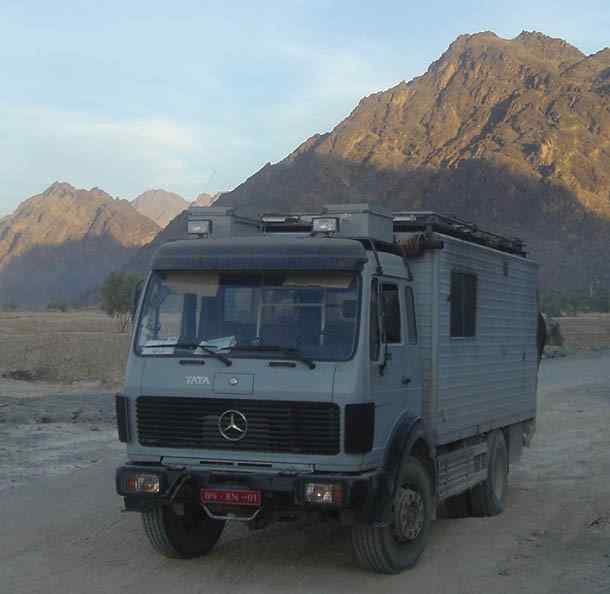 Mercedes Benz 1017A overland truck