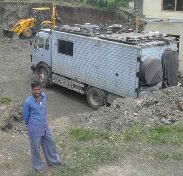 Mercedes Benz 1017A overland truck in India