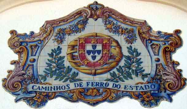 Azulejo train station emblem - Caminhos de Ferro do Estado