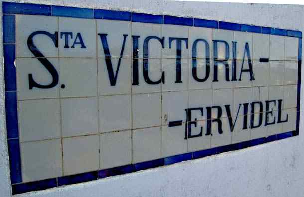 Azulejo train station sign - Sta - Victoria- Ervidel - Portuigal