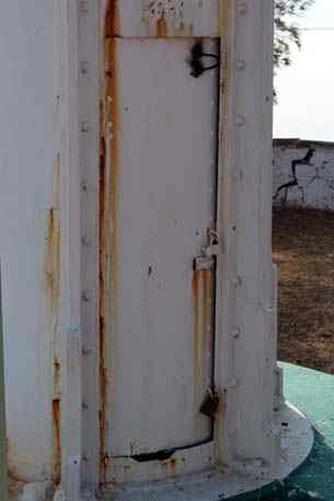 Lighthouse Chiliomili door