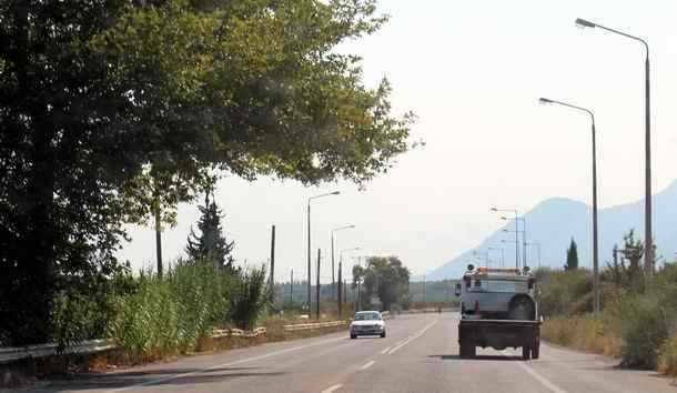 Driving the emeergency lane in Greece