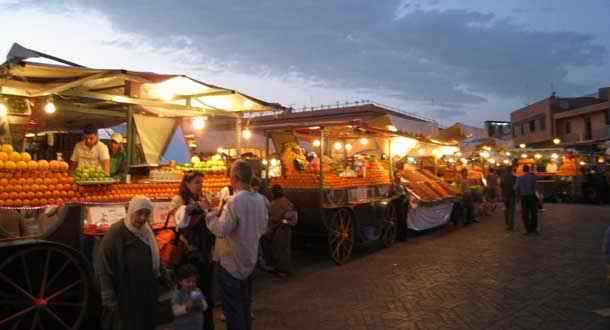 Marrakech Djemaa el Fna orange juice fruit stalls