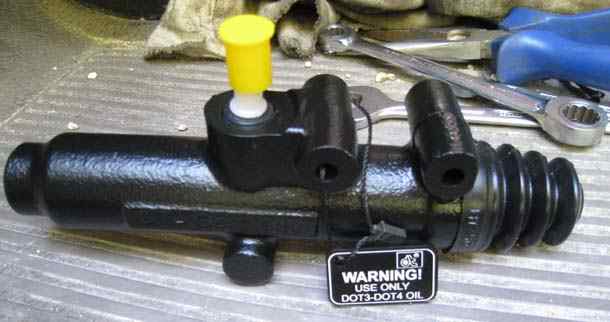 A0002956806 Clutch pedal cylinder