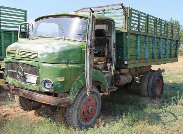 Mercedes Benz truck 322 4x4 truck in Greece