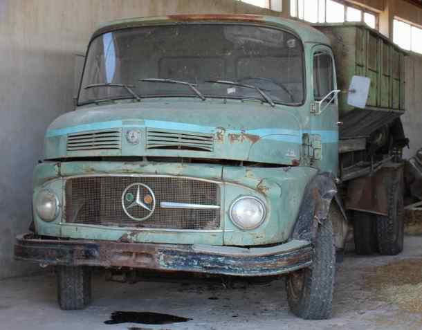 Mercedes Benz truck 911 vintage truck in Greece