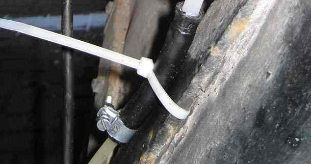 Rubber fuel line joints in parking heater system