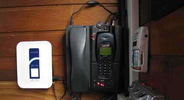 Satellite phone docking station phone stand Thuraya hughes HNS-7100