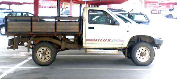 Toyota 4WD Pickup truck - portuguese bed conversion