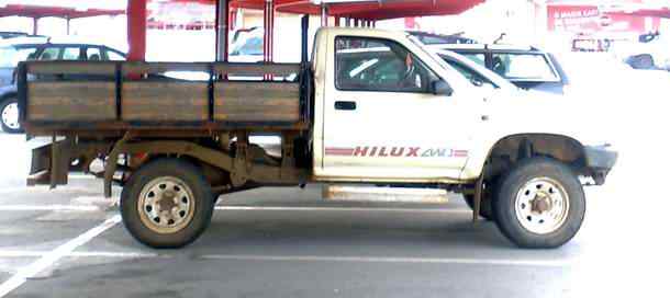 Toyota 4WD Pickup truck - portuguese bed conversion