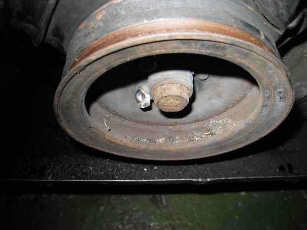 Volkswagen Transporter T3 crankshaft pulley welding snapped from hex allen inbus bolts