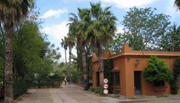 WIFI-hotspot-at-reception-Villsom-campsite-dos-hermanos-Seville